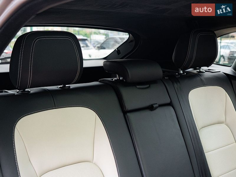 Внедорожник / Кроссовер Jaguar F-Pace 2019 в Киеве