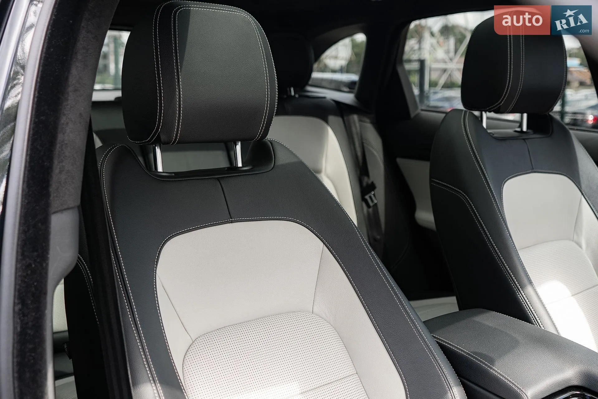 2019 Jaguar F-Pace - мініатюра 42