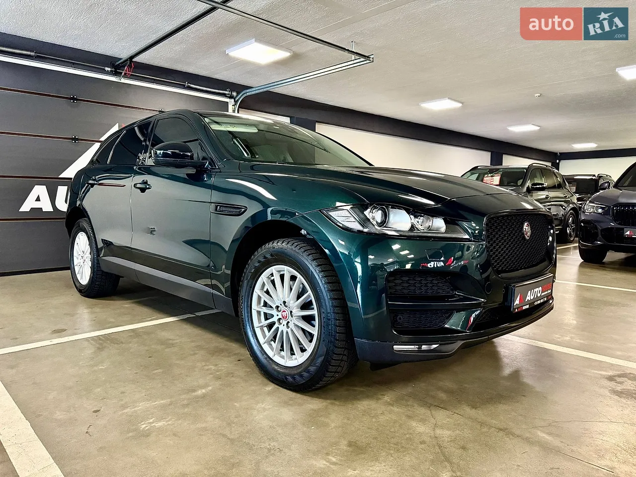 2018 Jaguar F-Pace - мініатюра 31