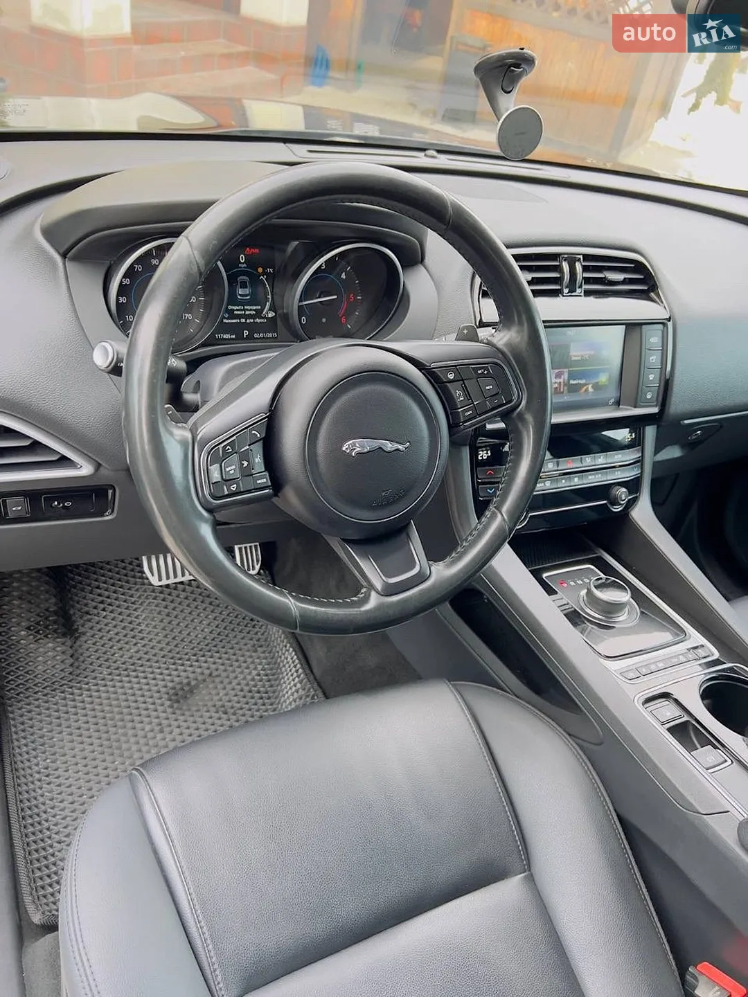 2016 Jaguar F-Pace - мініатюра 22