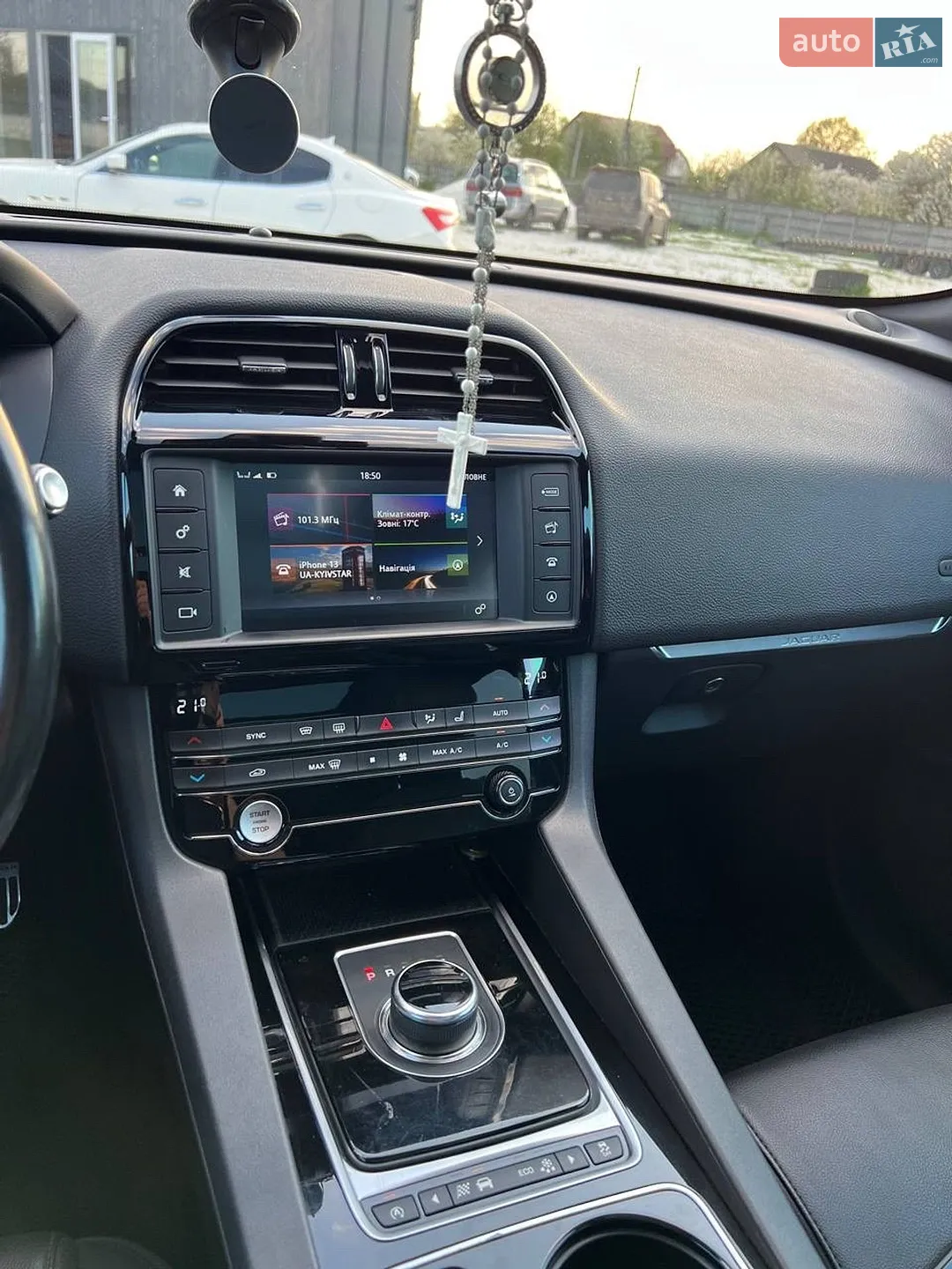 2016 Jaguar F-Pace - мініатюра 42