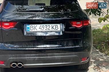 Внедорожник / Кроссовер Jaguar F-Pace 2016 в Ровно