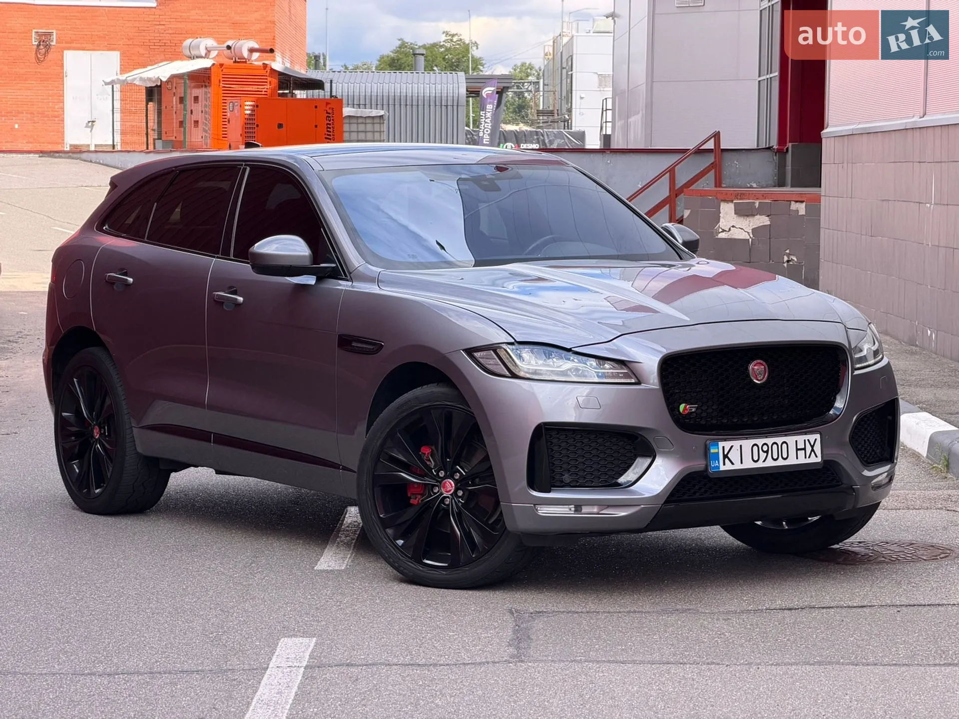 2019 Jaguar F-Pace - фото 1
