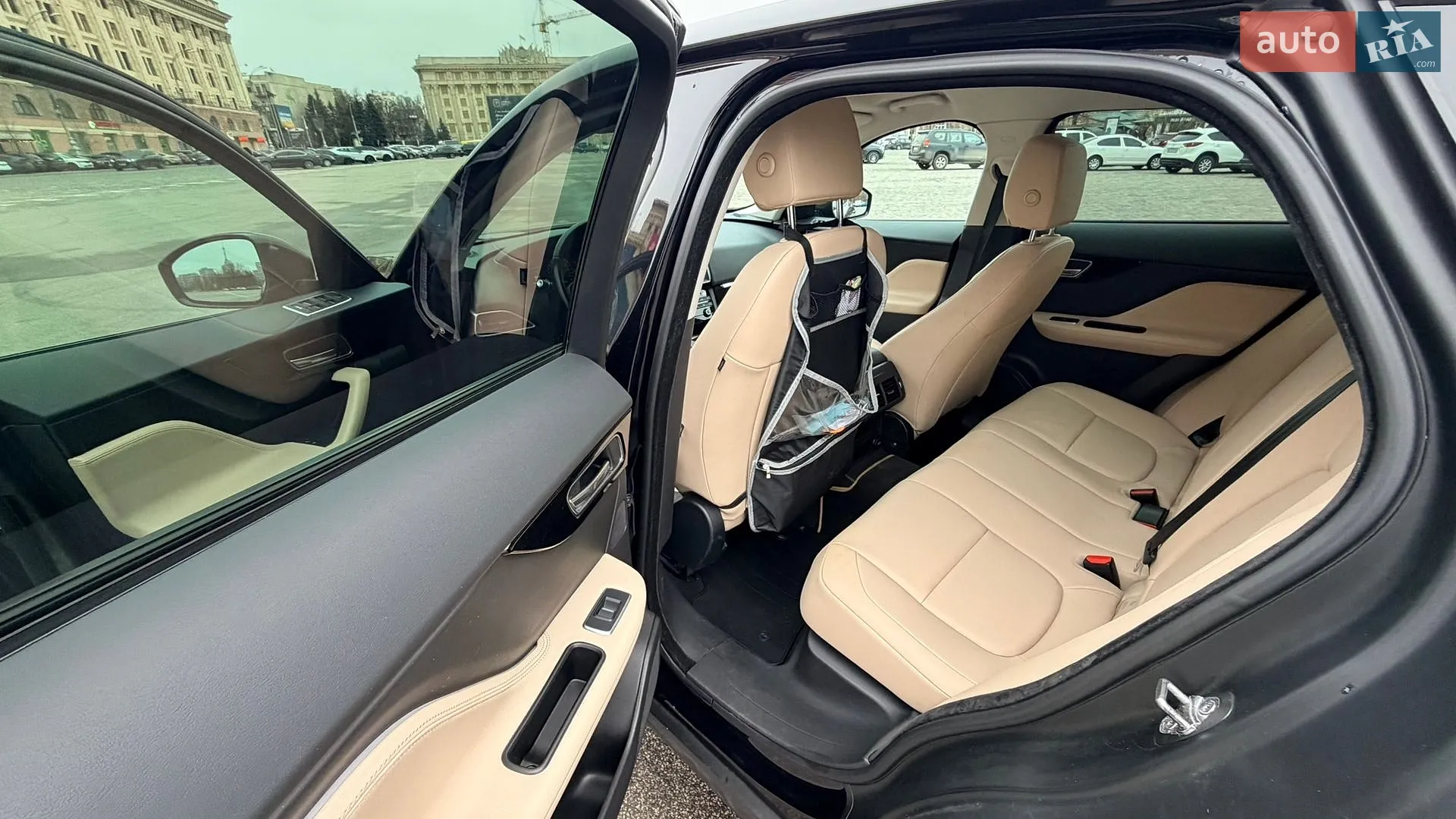 2017 Jaguar F-Pace - мініатюра 9