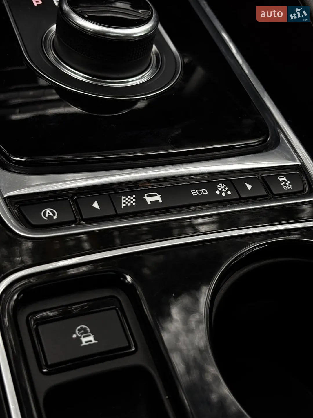2016 Jaguar F-Pace - мініатюра 38