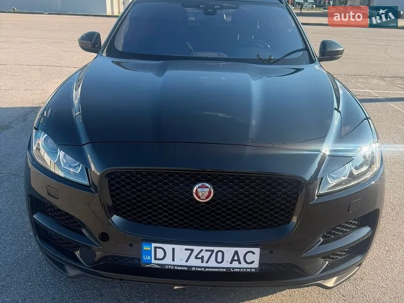 Jaguar F-Pace