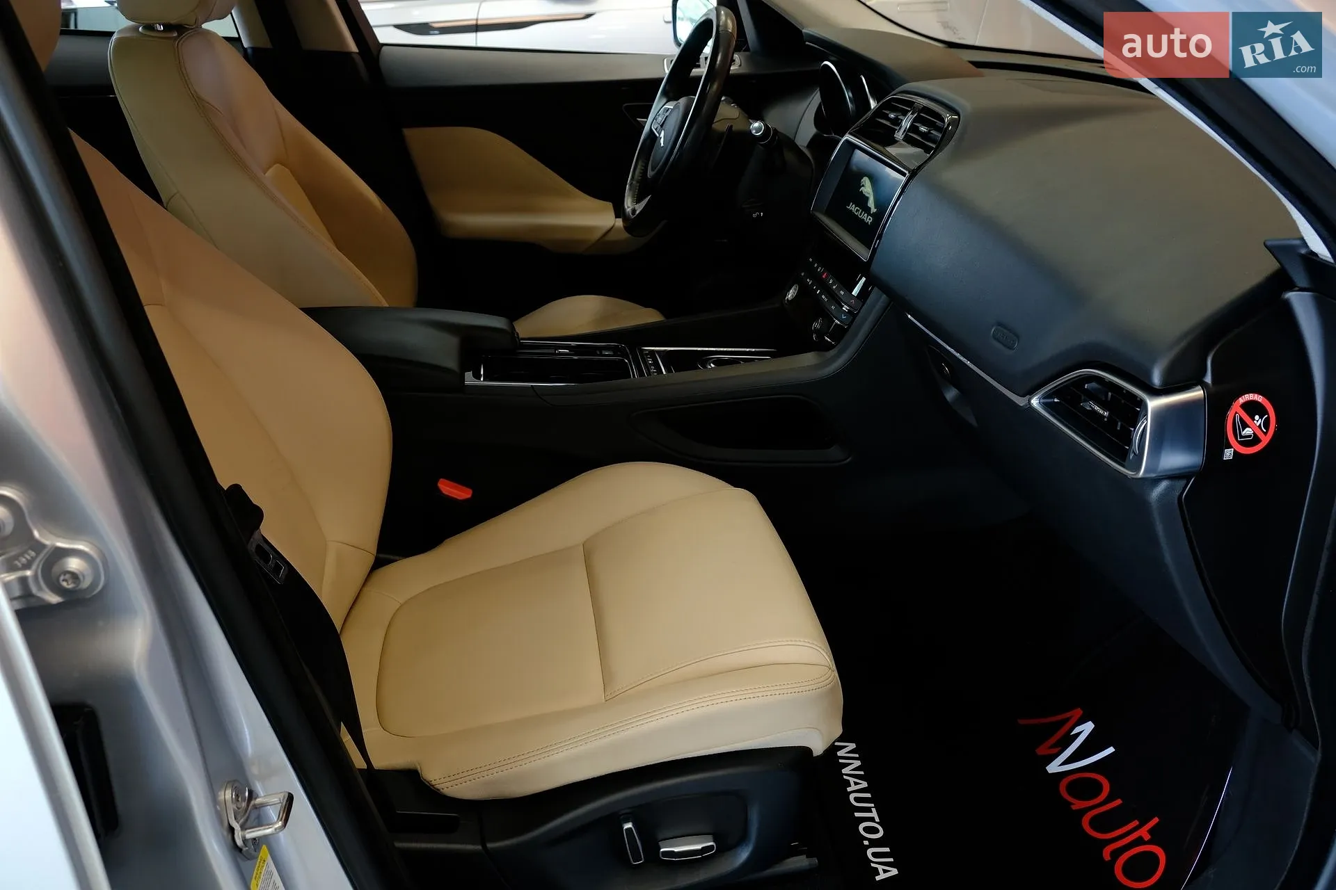 2018 Jaguar F-Pace - мініатюра 38