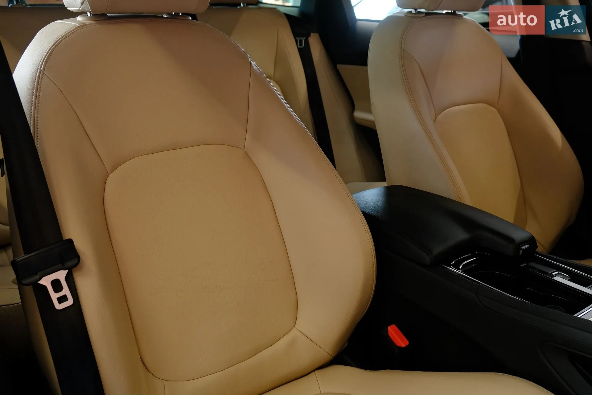 2018 Jaguar F-Pace - мініатюра 39