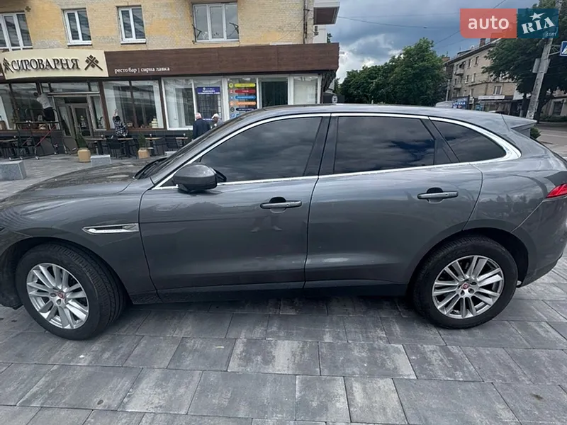 Jaguar F-Pace