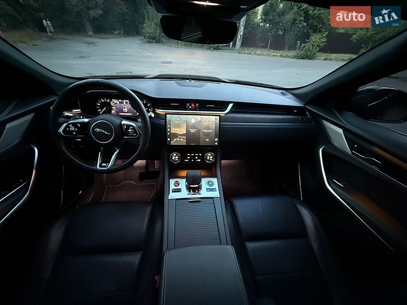 Внедорожник / Кроссовер Jaguar F-Pace 2021 в Киеве