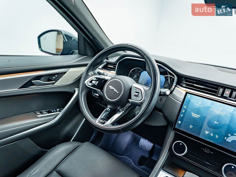 Позашляховик / Кросовер Jaguar F-Pace 2021 в Києві