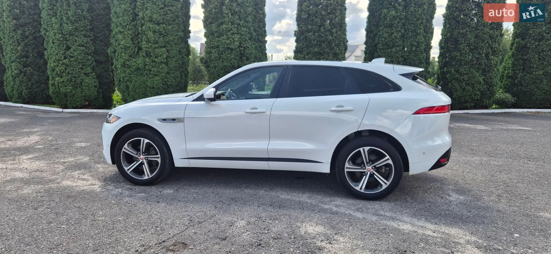 2017 Jaguar F-Pace - мініатюра 3