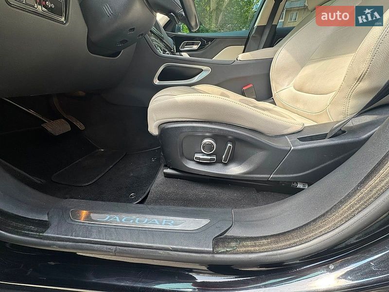 Позашляховик / Кросовер Jaguar F-Pace 2019 в Києві