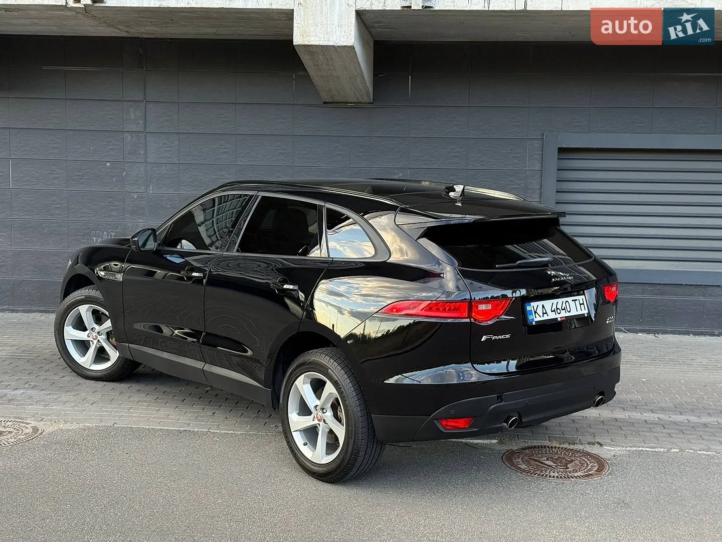 2017 Jaguar F-Pace - мініатюра 4