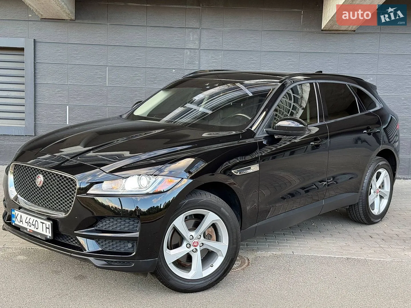 2017 Jaguar F-Pace - фото 1