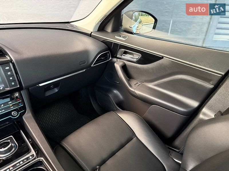 Позашляховик / Кросовер Jaguar F-Pace 2017 в Києві