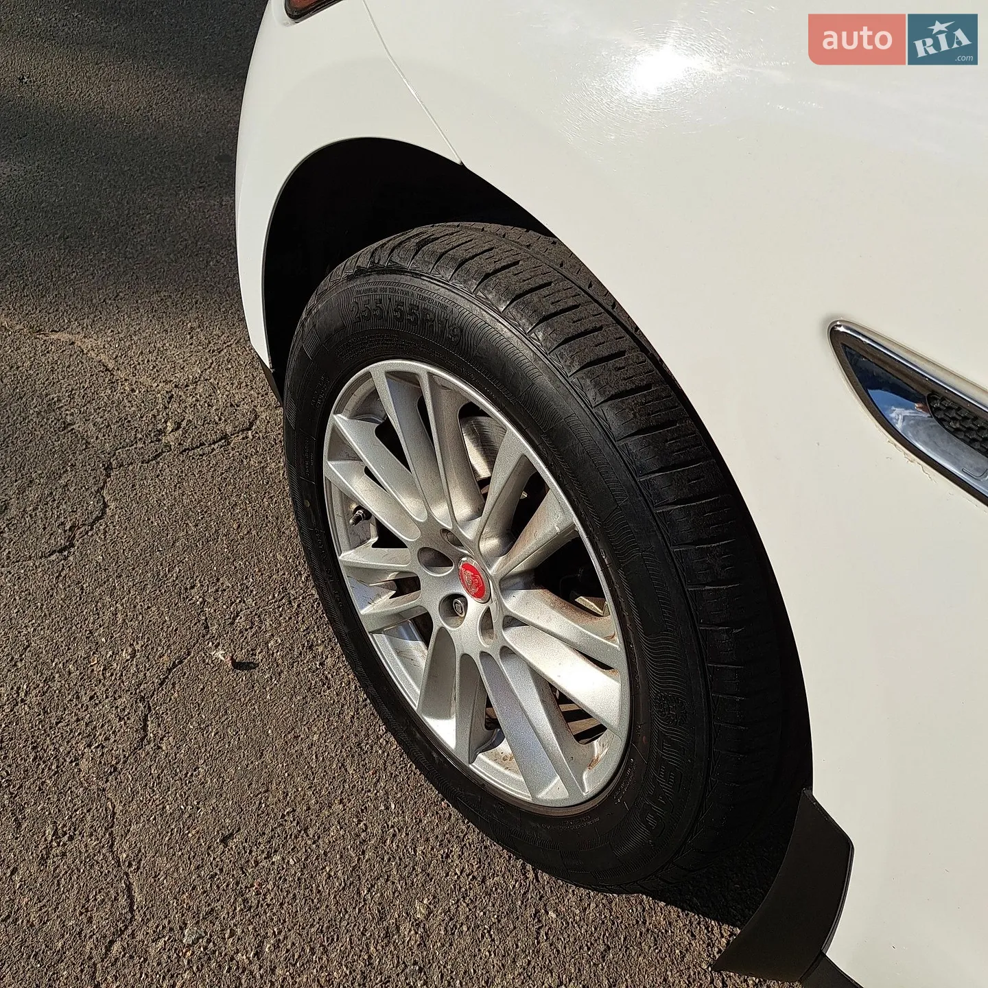 2019 Jaguar F-Pace - мініатюра 14