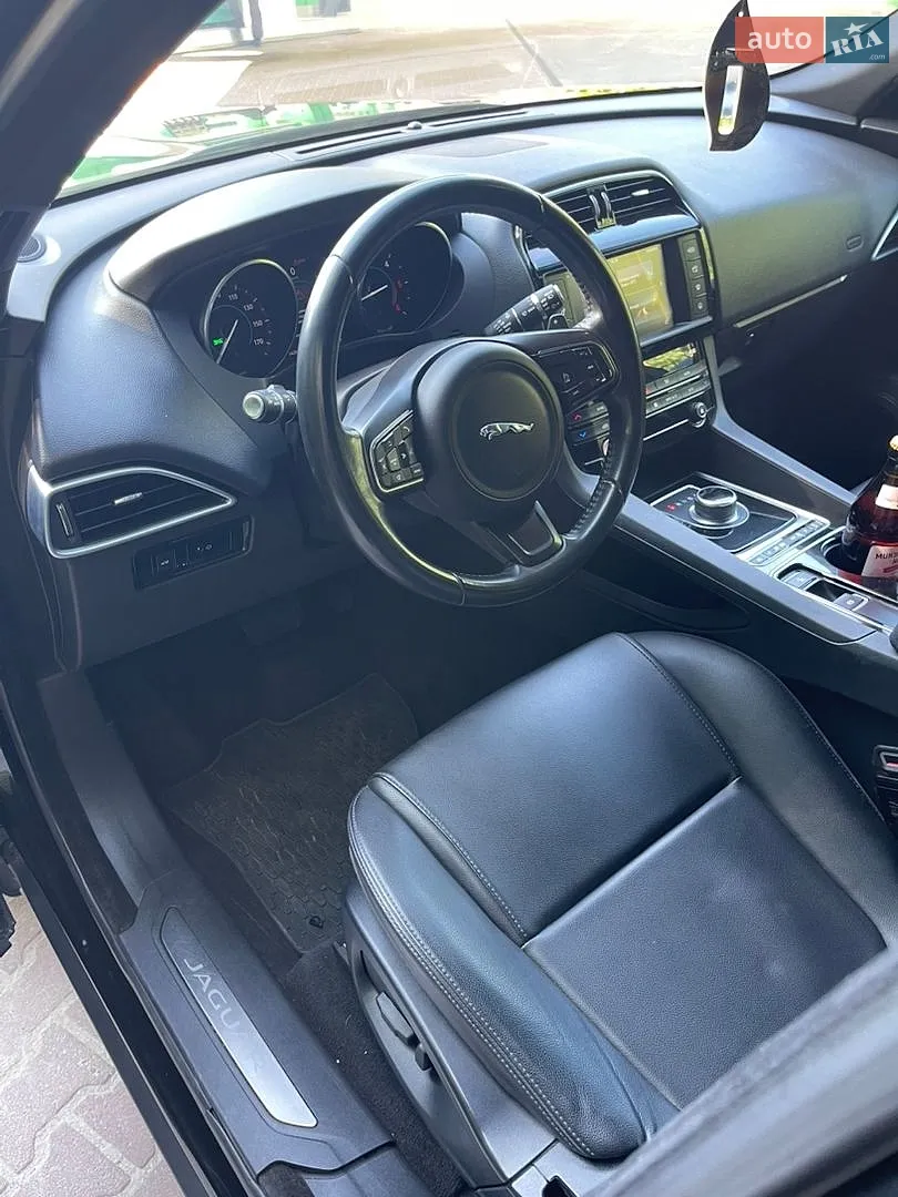 2016 Jaguar F-Pace - мініатюра 6