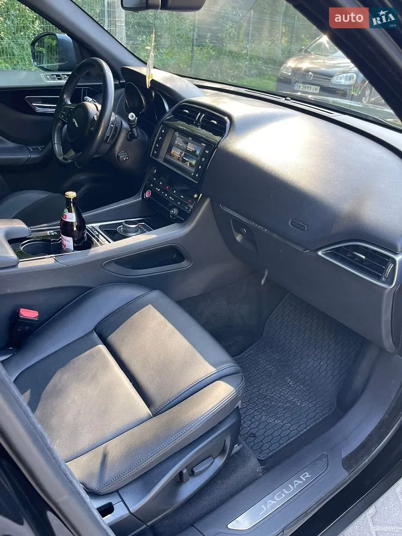 2016 Jaguar F-Pace - мініатюра 13