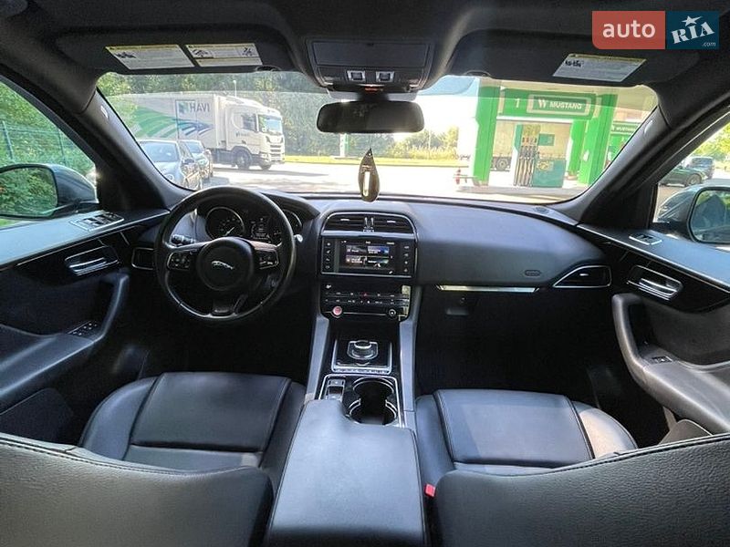 Позашляховик / Кросовер Jaguar F-Pace 2016 в Хмельницькому
