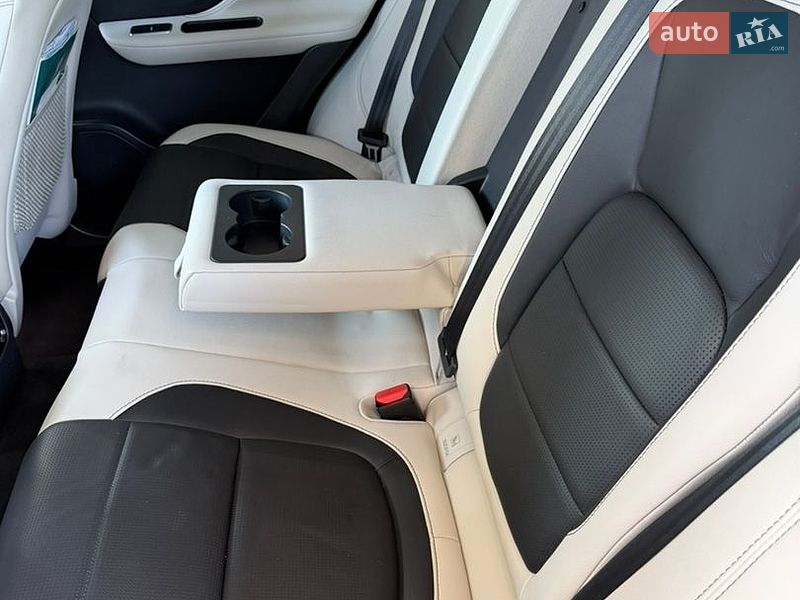 Позашляховик / Кросовер Jaguar F-Pace 2018 в Дніпрі фото 27 Позашляховик / Кросовер Jaguar F-Pace 2018 в Дніпрі