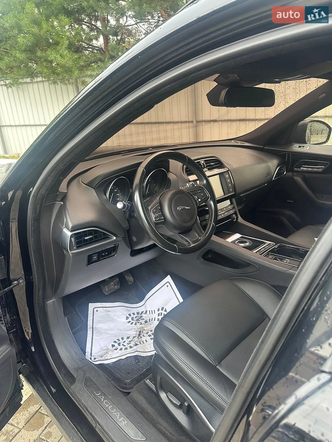 2016 Jaguar F-Pace - мініатюра 13