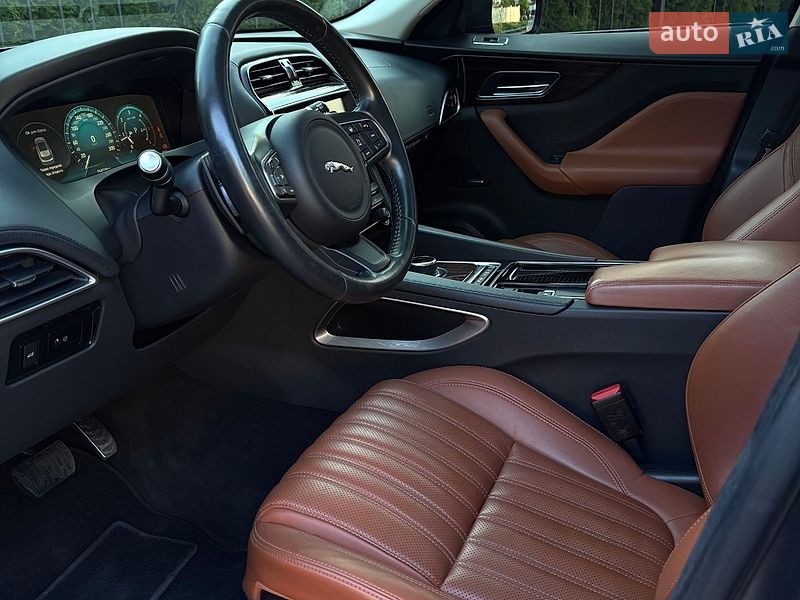 Внедорожник / Кроссовер Jaguar F-Pace 2016 в Одессе фото 10 Внедорожник / Кроссовер Jaguar F-Pace 2016 в Одессе