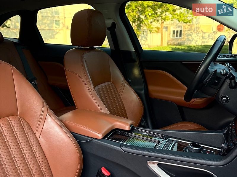Внедорожник / Кроссовер Jaguar F-Pace 2016 в Одессе фото 13 Внедорожник / Кроссовер Jaguar F-Pace 2016 в Одессе