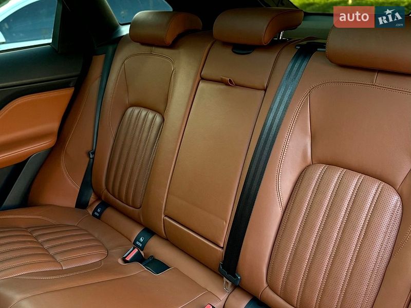Внедорожник / Кроссовер Jaguar F-Pace 2016 в Одессе фото 17 Внедорожник / Кроссовер Jaguar F-Pace 2016 в Одессе