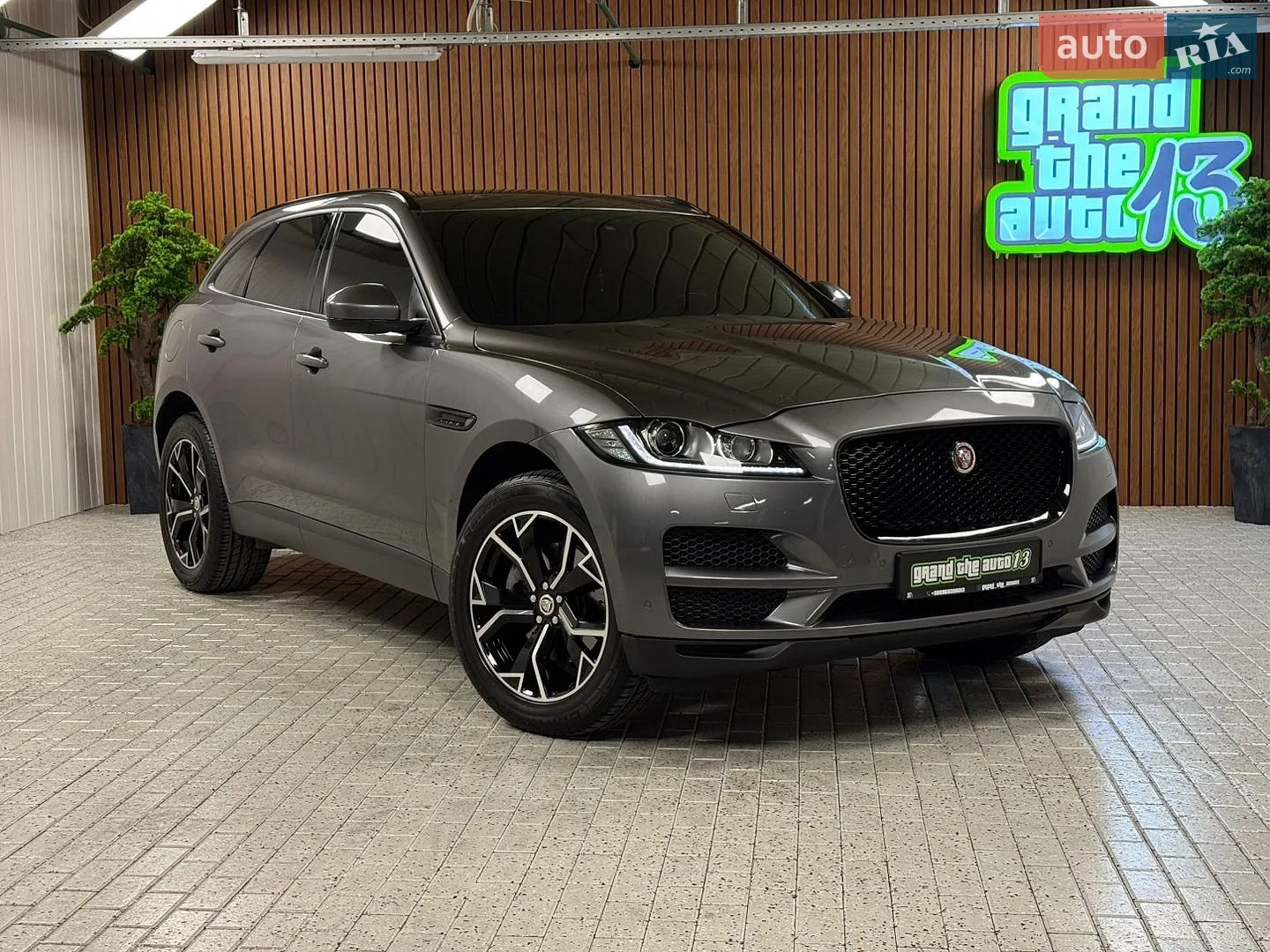 2016 Jaguar F-Pace - мініатюра 3