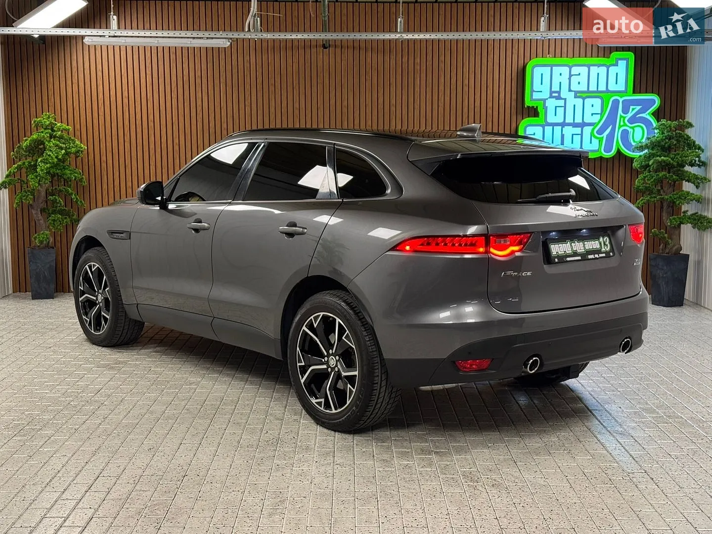 2016 Jaguar F-Pace - мініатюра 54