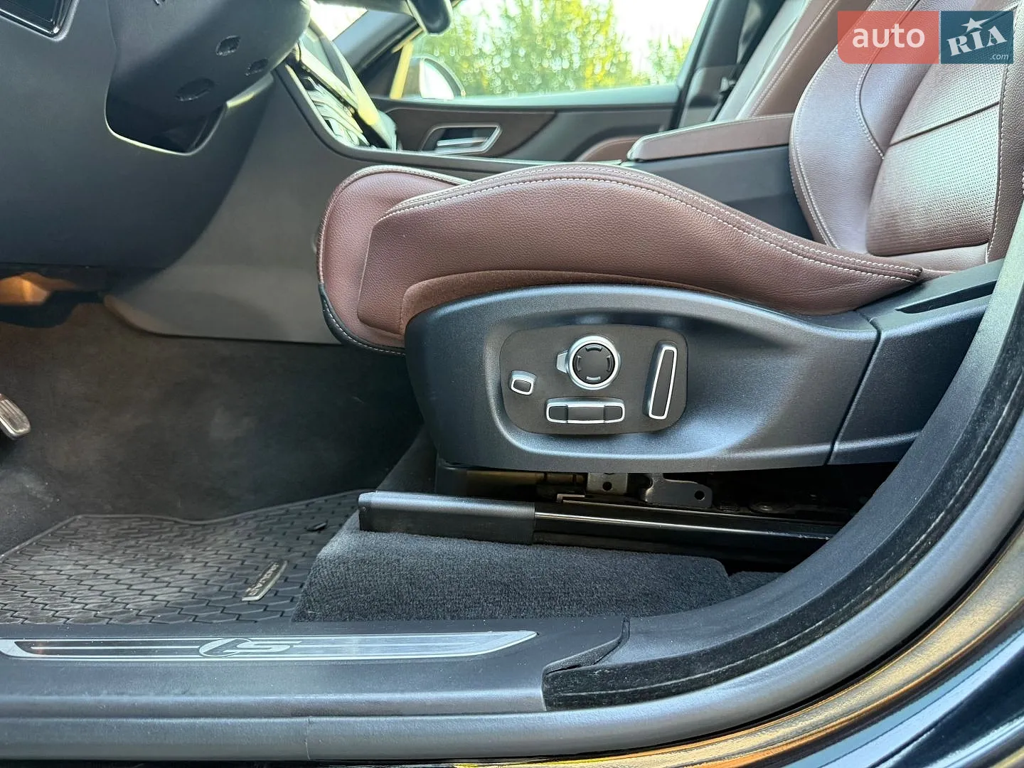 2018 Jaguar F-Pace - мініатюра 21
