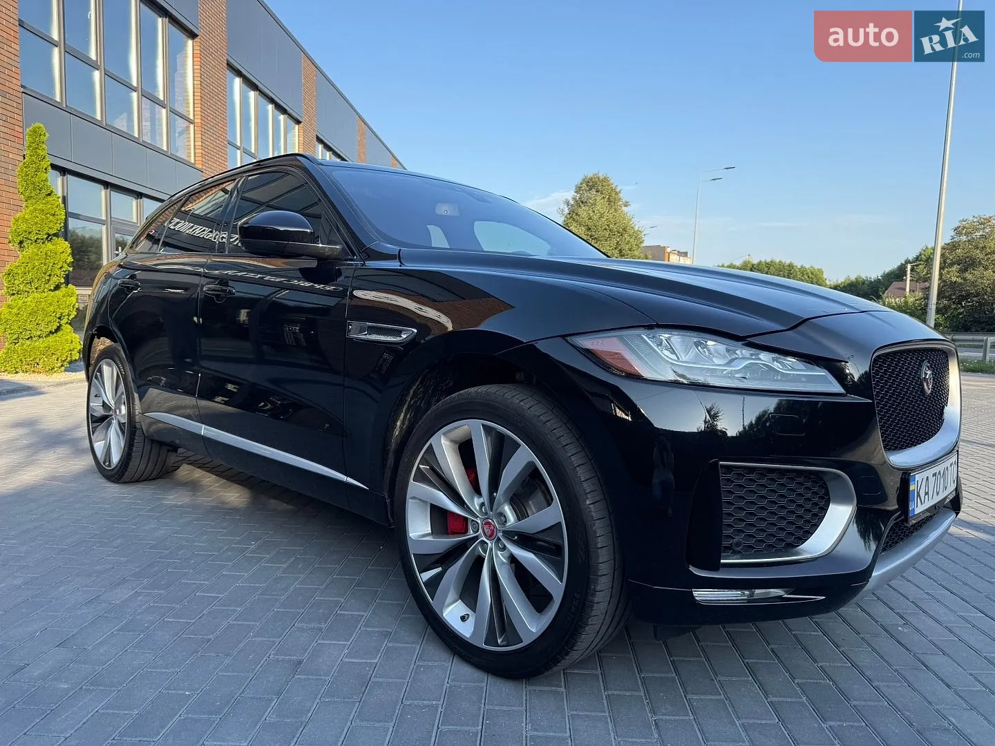 2018 Jaguar F-Pace - мініатюра 26