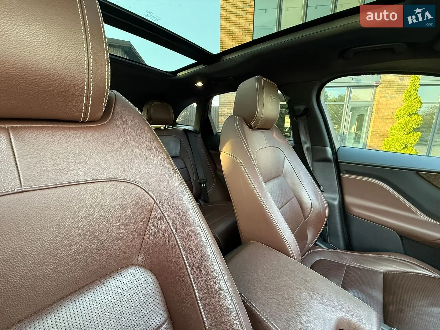 2018 Jaguar F-Pace - мініатюра 22