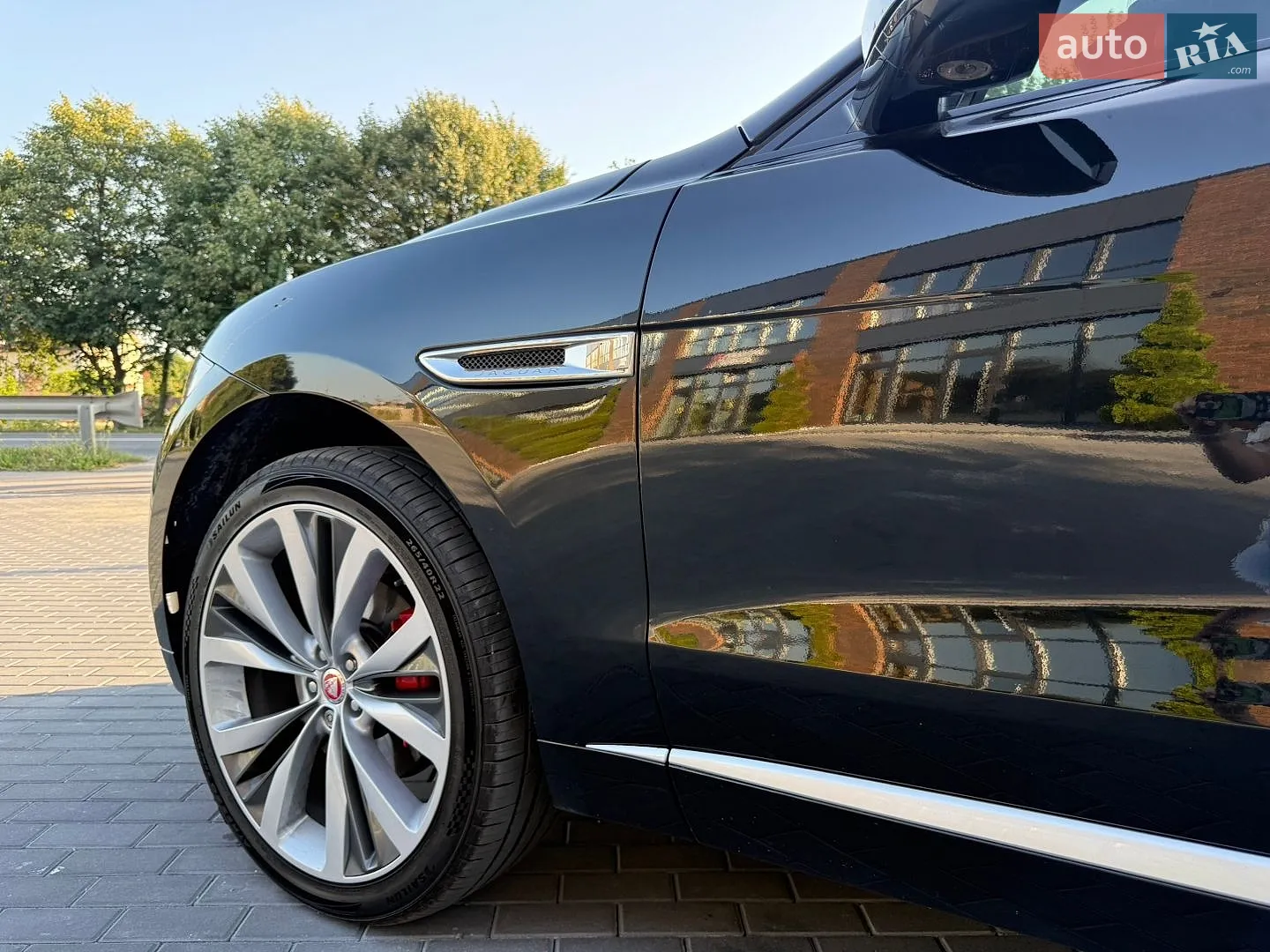2018 Jaguar F-Pace - мініатюра 25
