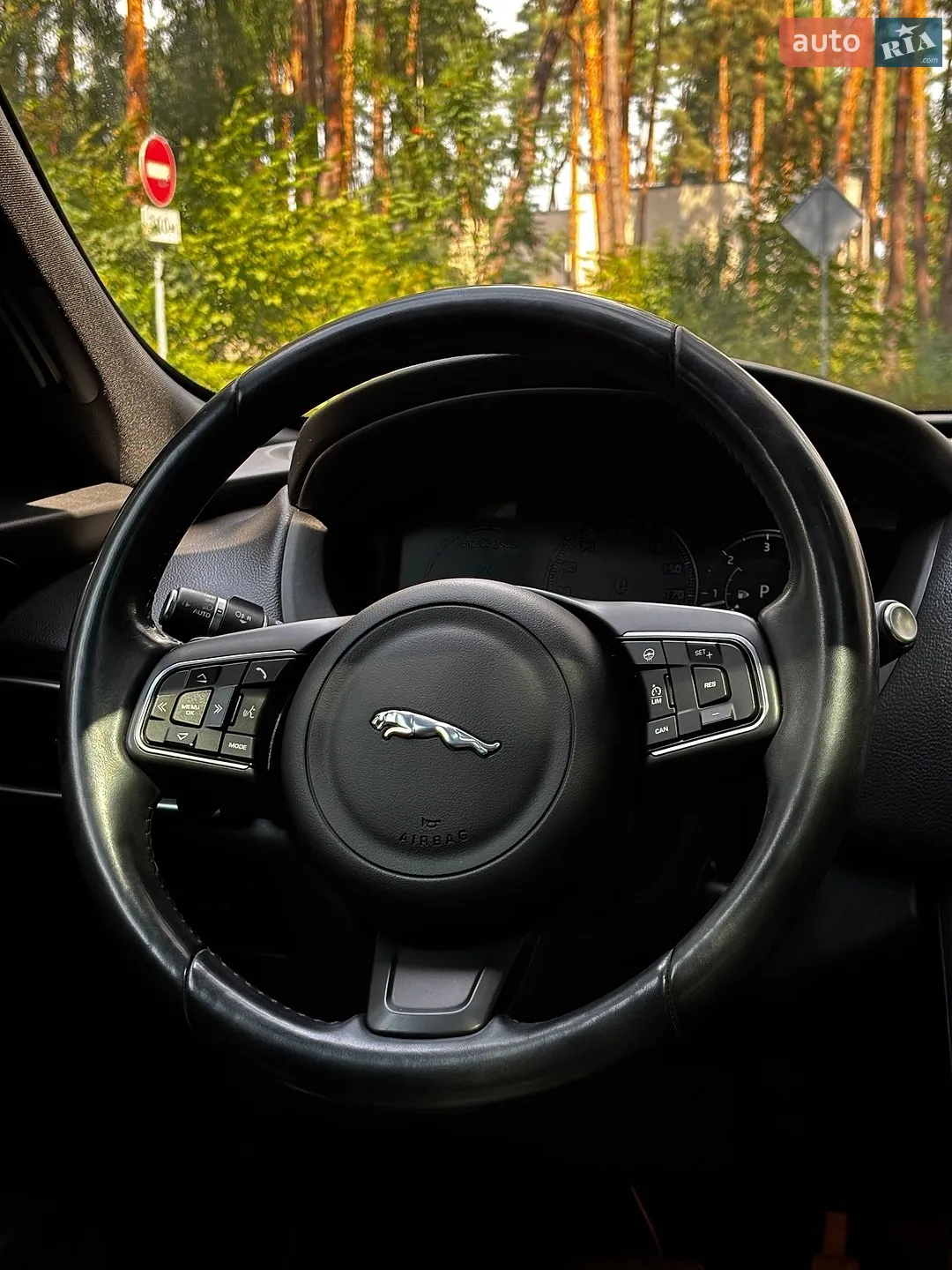 2016 Jaguar F-Pace - мініатюра 24