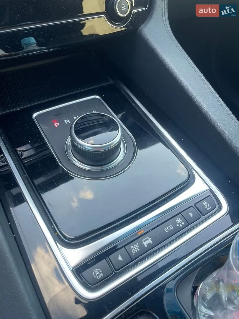 2020 Jaguar F-Pace - мініатюра 20