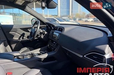 Позашляховик / Кросовер Jaguar F-Pace 2016 в Києві