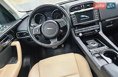 Внедорожник / Кроссовер Jaguar F-Pace 2016 в Киеве фото 8 Внедорожник / Кроссовер Jaguar F-Pace 2016 в Киеве
