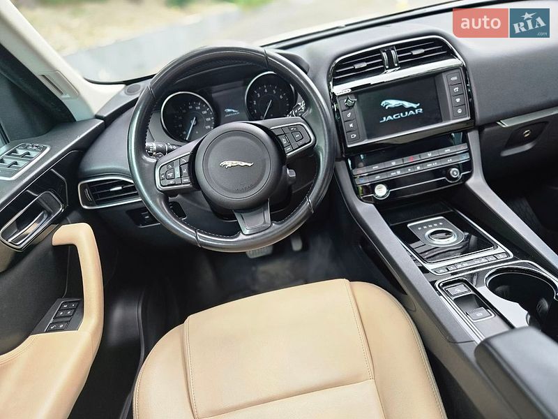 Внедорожник / Кроссовер Jaguar F-Pace 2016 в Киеве фото 8 Внедорожник / Кроссовер Jaguar F-Pace 2016 в Киеве