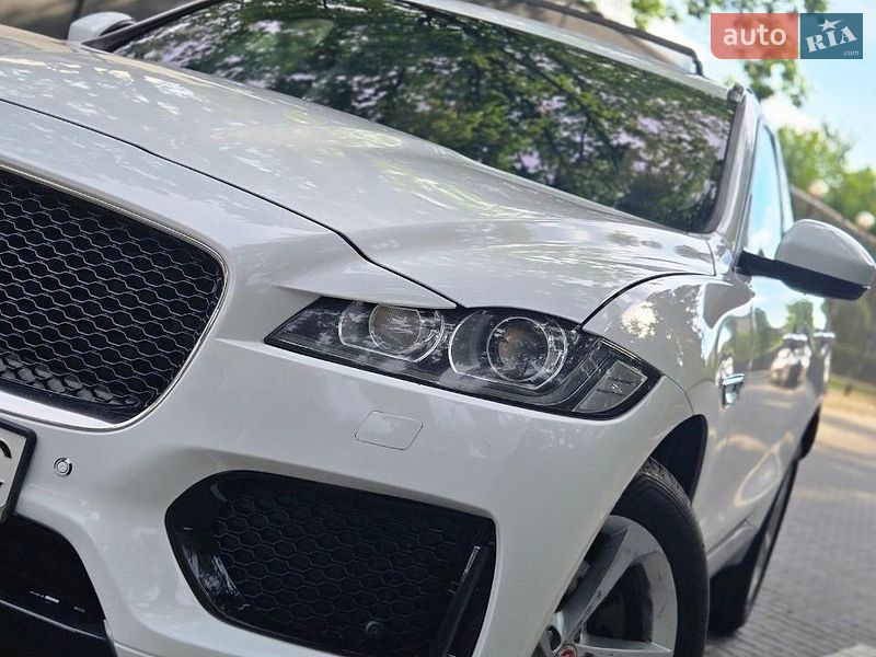 Внедорожник / Кроссовер Jaguar F-Pace 2016 в Киеве фото 13 Внедорожник / Кроссовер Jaguar F-Pace 2016 в Киеве