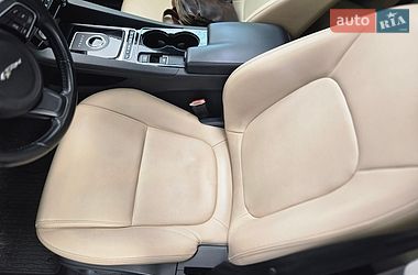 Позашляховик / Кросовер Jaguar F-Pace 2016 в Києві