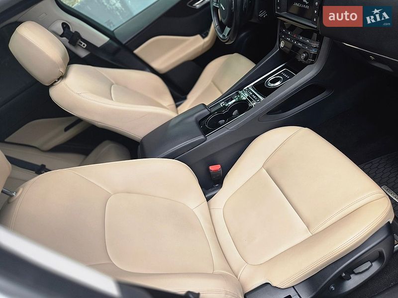 Внедорожник / Кроссовер Jaguar F-Pace 2016 в Киеве фото 23 Внедорожник / Кроссовер Jaguar F-Pace 2016 в Киеве