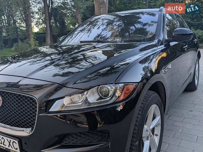 Внедорожник / Кроссовер Jaguar F-Pace 2017 в Ивано-Франковске фото 3 Внедорожник / Кроссовер Jaguar F-Pace 2017 в Ивано-Франковске