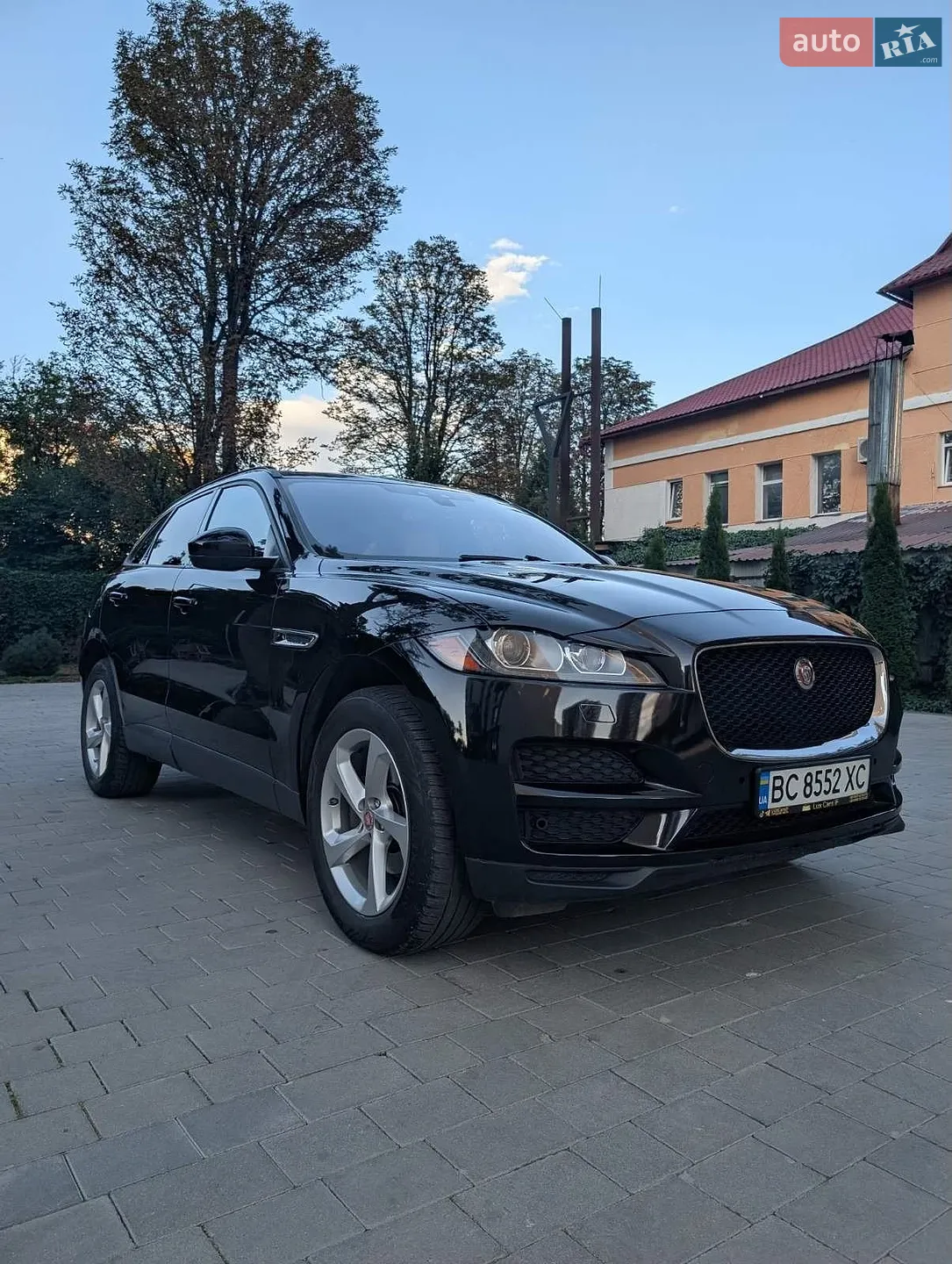 2017 Jaguar F-Pace - мініатюра 2