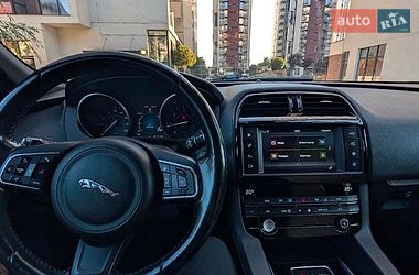 Позашляховик / Кросовер Jaguar F-Pace 2017 в Івано-Франківську