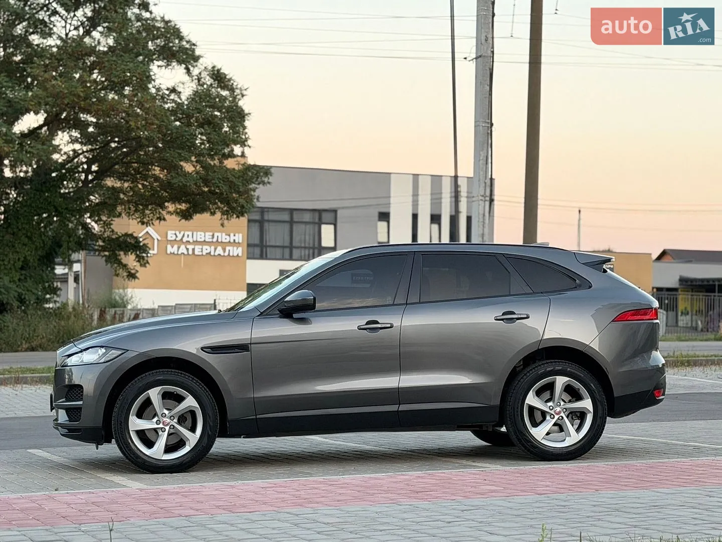 2018 Jaguar F-Pace - мініатюра 16