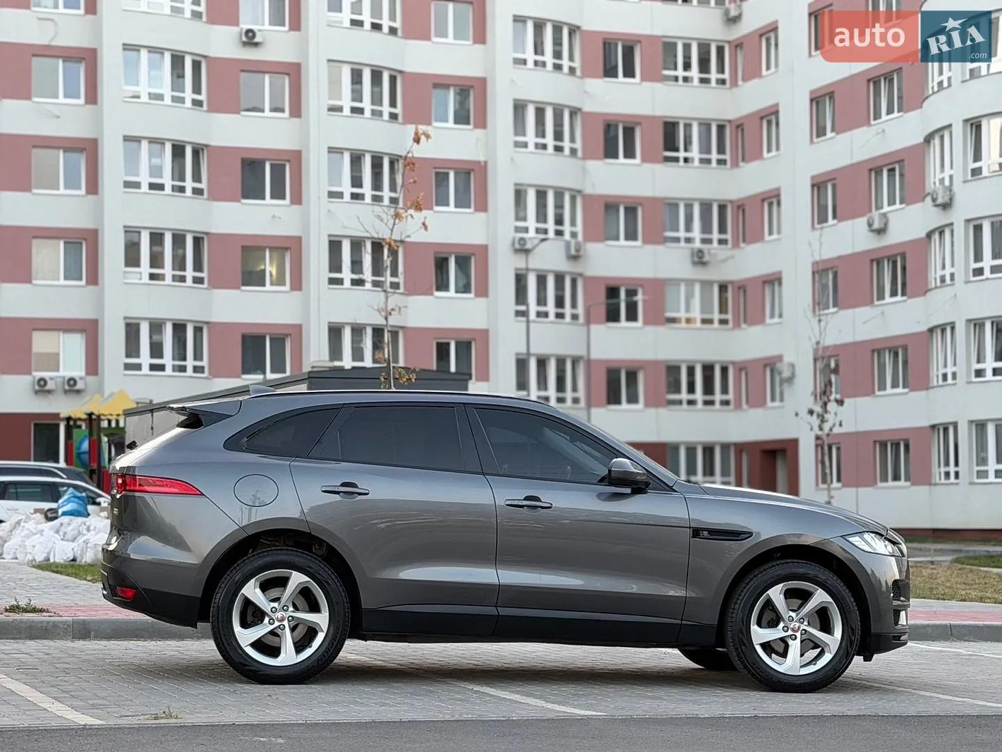 2018 Jaguar F-Pace - мініатюра 20