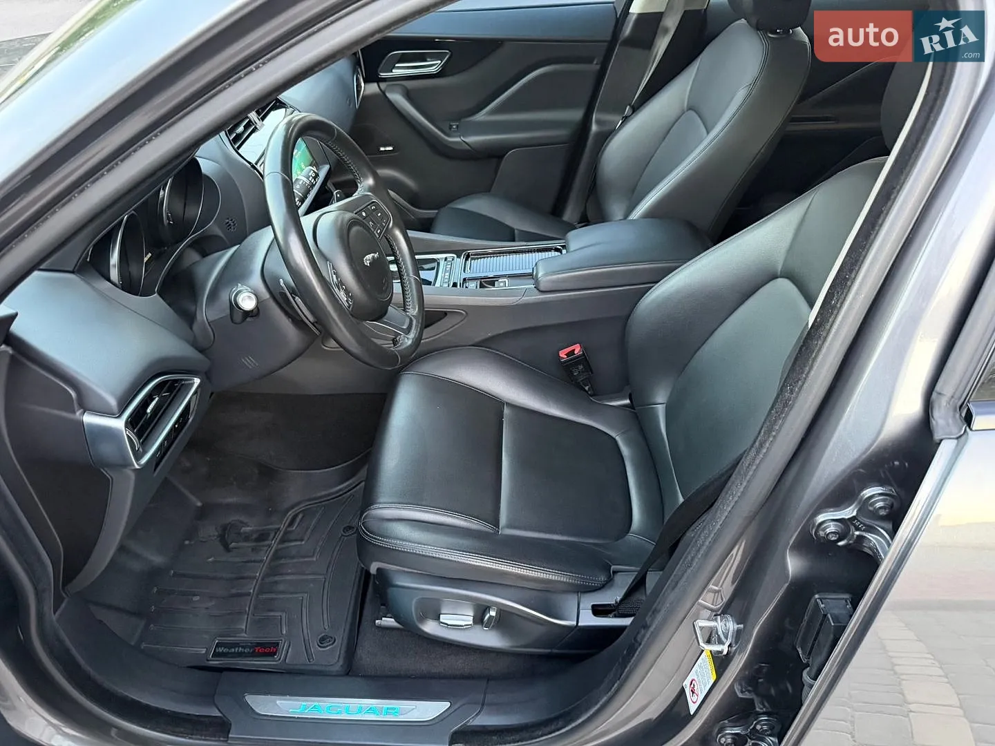 2018 Jaguar F-Pace - мініатюра 25