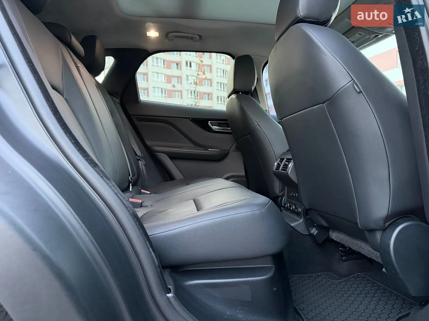 2018 Jaguar F-Pace - мініатюра 46